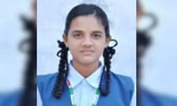 തെലുങ്കാനയില്‍ ഹൃദയാഘാതം മൂലം 16 കാരി മരിച്ചു ;  പത്താംക്ലാസ്സുകാരിയുടെ മരണം സ്‌കൂളിലേക്ക് പോകുമ്പോള്‍
