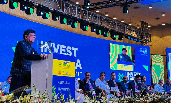 സില്‍വര്‍ലൈന്‍ യാത്രാസമയം കുറയ്ക്കും; പിന്തുണയുമായി കേന്ദ്രമന്ത്രി , കേരളത്തില്‍ നിക്ഷേപം നടത്താനായി ആഹ്വാനം

