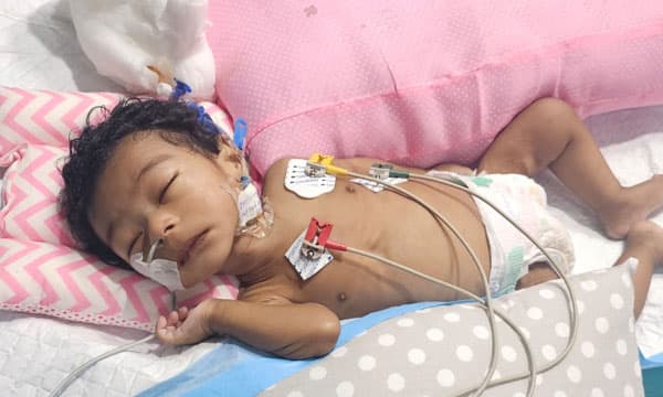 കുരുന്നിന്റെ ജീവന്‍ തിരിച്ചുപിടിക്കണം ;  സങ്കീര്‍ണ്ണമായ ഓപ്പറേഷന് വേണ്ടത് 60 ലക്ഷം  ; കാരുണ്യം തേടി കുഞ്ഞുറോവ​ന്‍