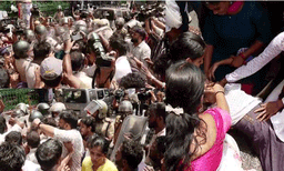  യൂത്ത് കോൺഗ്രസ് മാർച്ചിൽ സംഘർഷം; സ്ഥലത്ത് സംഘർഷാവസ്ഥ