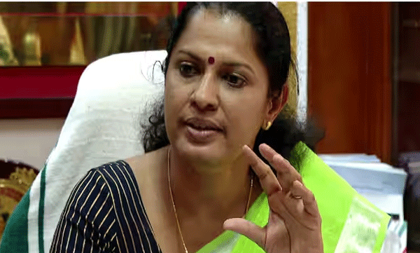 അഭിപ്രായം പറയാനുള്ള ആർജ്ജവം അടിയറവ് വെക്കരുത്; പോരാട്ടം തുടരുക തന്നെ'; കുറിപ്പുമായി പി പി ദിവ്യ