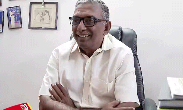 സിപിഎം പത്തനംതിട്ട ജില്ലാ സെക്രട്ടേറിയേറ്റ് അംഗം പദ്മകുമാറിനെതിരായ നടപടി വെള്ളിയാഴ്ച തീരുമാനിക്കും