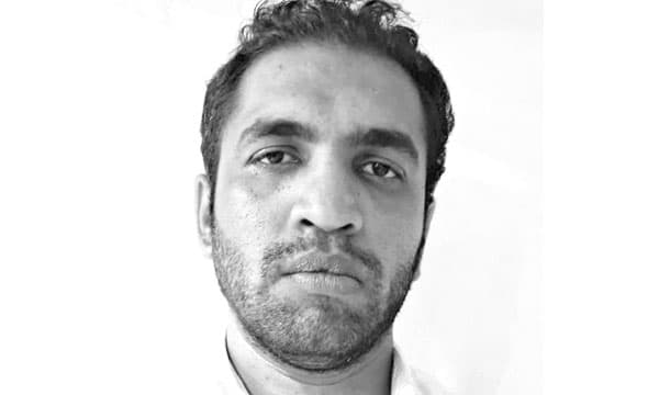 ഐപിഎസുകാരന്‍ ചമഞ്ഞ് വിവാഹവാഗ്ദാനവും വന്‍കിട തട്ടിപ്പുകളും ; പണം പിടുങ്ങിയ ശേഷം കാന്‍സറാണെന്ന് പറഞ്ഞ് മുങ്ങാന്‍ നോക്കി കുടുങ്ങി