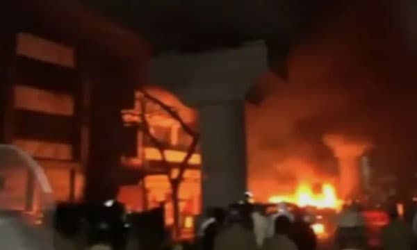 ഔറംഗസേബിന്റെ ശവകുടീരം: നാഗ്പൂരില്‍ വന്‍ സംഘര്‍ഷം ; ശാന്തരായിരിക്കാന്‍ ജനങ്ങളോട് അഭ്യര്‍ത്ഥിച്ച് മുഖ്യമന്ത്രി