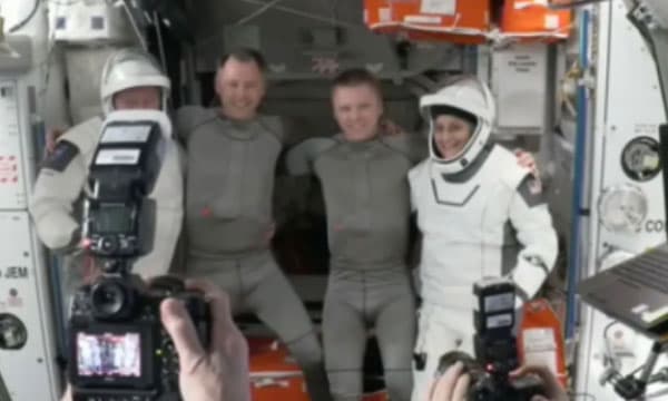 ബഹിരാകാശനിലയത്തില്‍ ഒമ്പതുമാസത്തെ വാസം ; ഒടുവില്‍ സുനിതാവില്യംസും വില്‍മോറും തിരിച്ചുവരുന്നു 