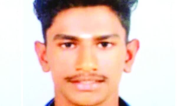 പോസ്റ്റുമോര്‍ട്ടം നടത്താതെ  സംസ്‌ക്കാരിക്കാന്‍ നീക്കം നടത്തി ; ചിതയില്‍ വച്ച മൃതദേഹം പോലീസ് പിടിച്ചെടുത്തു മോര്‍ച്ചറിയിലേക്കു മാറ്റി 