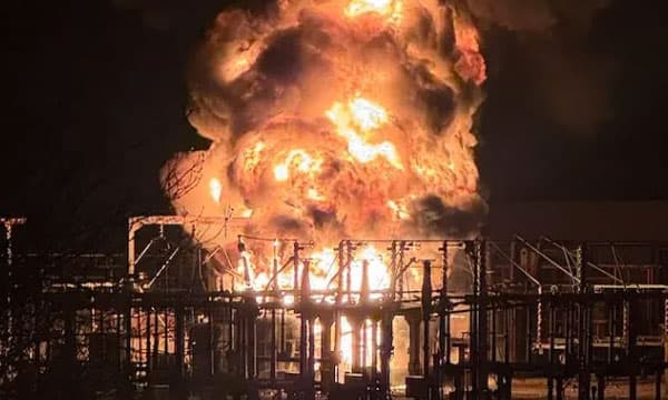 ഹീത്രൂ വിമാനത്താവളത്തിനടുത്ത് വന്‍ തീപിടുത്തം ; എയര്‍പോര്‍ട്ട് അടച്ചു, 1351 സര്‍വീസുകളെ ബാധിക്കും