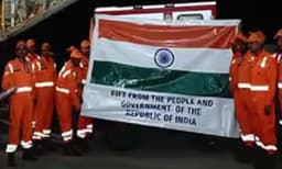 ഭൂകമ്പം തകര്‍ത്ത മ്യാന്‍മറിലേക്ക് സഹായഹസ്തം നീട്ടി ഇന്ത്യ ; 15 ടണ്‍ ദുരിതാശ്വാസ വസ്തുക്കള്‍ അയച്ചു