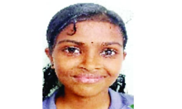 യുവാവിന്റെ നിരന്തരശലം ദുരന്തത്തിലെത്തി ; പിതാവും അയല്‍വാസിയും ഏറ്റുമുട്ടി, ഒമ്പതാംക്ലാസ്സുകാരി ആറ്റില്‍ ചാടി ; മുങ്ങിമരിച്ചു