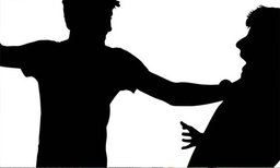 അന്നദാനത്തിനിടെ അച്ചാർ കൊടുത്തില്ല; ആലപ്പുഴയിൽ ക്ഷേത്രഭാരവാഹിക്കും ഭാര്യയ്ക്കും മർദനം

