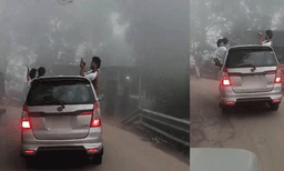 മൂന്നാറിൽ വീണ്ടും യുവാക്കളുടെ സാഹസിക യാത്ര; കാറിന്റെ മുന്നിലും ജനാലയിലും ഇരുന്ന് യാത്ര, ദൃശ്യങ്ങള്‍ പുറത്ത്

