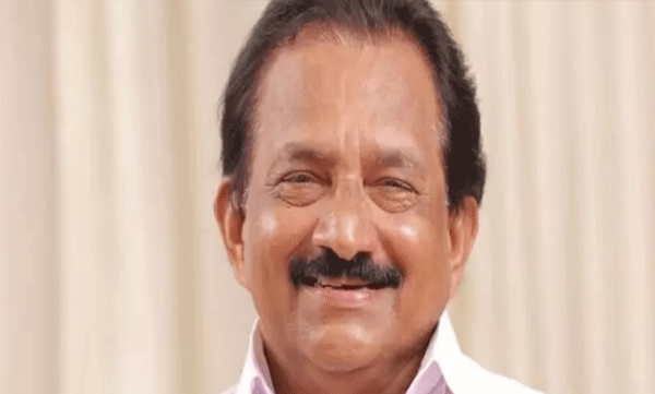 ജ്വല്ലറി ഉടമയെ ഭീഷണിപ്പെടുത്തി സ്വർണം തട്ടിയെന്ന പരാതി; മുൻ എംഎൽഎ മാത്യു സ്റ്റീഫനടക്കം മൂന്ന് പേർക്കെതിരെ കേസ്