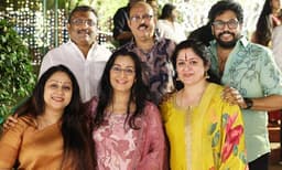 സിനിമ, ഫ്രണ്ട്‌സ് ആന്‍ഡ് ഫാമിലി; ചിത്രം പങ്കുവെച്ച് ഷാജി കൈലാസ് 
