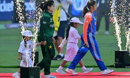 'ഇന്ത്യയിൽ ലോകകപ്പ് കളിക്കാൻ ഞങ്ങൾക്ക് താല്പര്യമില്ല'; പാക് വനിതാ ക്രിക്കറ്റ് താരം
