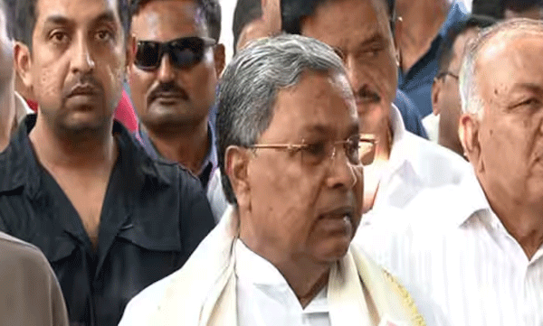 സിദ്ധരാമയ്യയെ 'പാകിസ്ഥാൻ രത്ന'യെന്ന് വിശേഷിപ്പിച്ച് ബിജെപി നേതാക്കൾ, മറുപടിയുമായി കർണാടക മുഖ്യമന്ത്രി