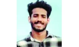 കോളജിലെ സംഘര്‍ഷത്തെച്ചൊല്ലിയുണ്ടായ ആള്‍ക്കൂട്ട ആക്രമണം ; ഇരുപത്തിയഞ്ചോളംപേര്‍ ചേര്‍ന്ന് നിലത്തിട്ട് ചവിട്ടി ; 20 കാരന്‍ മരിച്ചു