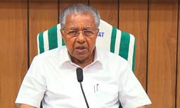 കല്ലിട്ടാല്‍ എല്ലാമാകില്ല; വിഴിഞ്ഞം പദ്ധതിയുടെ ക്രെഡിറ്റില്‍ തര്‍ക്കം വേണ്ട, ഞങ്ങള്‍ ചെയ്യേണ്ടതെല്ലാം ചെയ്തു: മുഖ്യമന്ത്രി