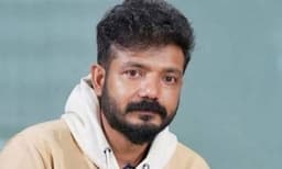 ലഹരി അടിച്ച് ക്യാമറയുടെ മുന്നില്‍ വന്ന് ഈ പണി ചെയ്യാന്‍ പറ്റുമോയെന്ന് എനിക്ക് സംശയമുണ്ട്; ശ്രീനാഥ് ഭാസി
