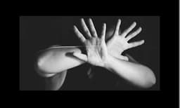 ലഹരിക്കടിമയായ ഭര്‍ത്താവിന്റെ ക്രൂരമര്‍ദനം ; യുവതി മകളെയും കൊണ്ട് അര്‍ധരാത്രി വീട് വിട്ട് ഓടി