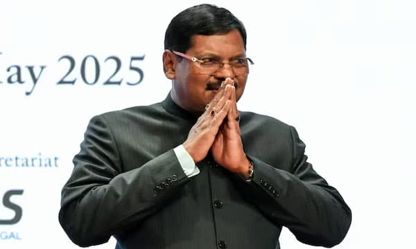 ചീഫ് ജസ്റ്റീസായി ബി.ആര്‍ ഗവായ് സ്ഥാനമേറ്റു ; രാഷ്ട്രപതി ഭവനില്‍ നടന്ന ചടങ്ങില്‍ സത്യപ്രതിജ്ഞ ചെയ്തു