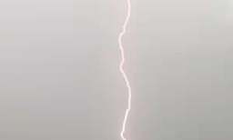 ഒഡിഷയിൽ ഇടിമിന്നലേറ്റ് 10 മരണം; മരിച്ചവരിൽ മൂന്ന് കുട്ടികളും , നിരവധി പേർക്ക് പരിക്ക്
 
