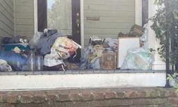 ഒമ്പത് മാസം മുന്‍പ് മരിച്ച മകന്റെ മമ്മിഫൈ ചെയ്ത മൃതദേഹത്തിനൊപ്പം താമസിച്ച് അമ്മ: സംഭവം യുഎസില്‍
