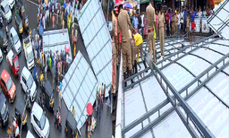 കനത്ത മഴയെ തുടർന്ന് അപകടം: തൃശൂർ കോർപറേഷൻ കെട്ടിടത്തിന്റെ ഇരുമ്പ് മേല്‍ക്കൂര റോഡിലേക്ക് തകർന്ന് വീണു, അപകടം ഒഴിവായത് തലനാരിഴയ്ക്ക്
