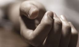 വക്കത്ത് നാലംഗ കുടുംബം വീടിനുള്ളില്‍ മരിച്ച നിലയില്‍ ; ആത്മഹത്യയെന്ന് പ്രാഥമിക നിഗമനം