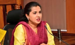 ഐഎഎസുകാരിക്കെതിരേ പാകിസ്താന്‍ പരാമര്‍ശം ; കര്‍ണാടകത്തിലും ബിജെപി എംഎല്‍എയ്ക്ക് നാക്കുപിഴ