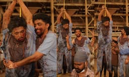 "ഞാനവനെ അവസാനമായി ആലിംഗനം ചെയ്തു; അവൻ നിശബ്ദമായി എനിക്ക് നേരെ വന്ന പണി ഏറ്റുവാങ്ങി..." തനിക്ക് വേണ്ടി 'പൊട്ടിത്തെറിച്ച' ആളെ പരിചയപ്പെടുത്തി സാഗർ സൂര്യ 