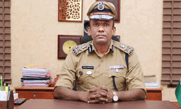 ഡിജിപി പ്രാഥമിക പട്ടിക സര്‍വ്വീസ് നിയമം അനുസരിച്ച്; മനോജ് എബ്രഹാമിനെതിരായ ഹര്‍ജി തള്ളി
