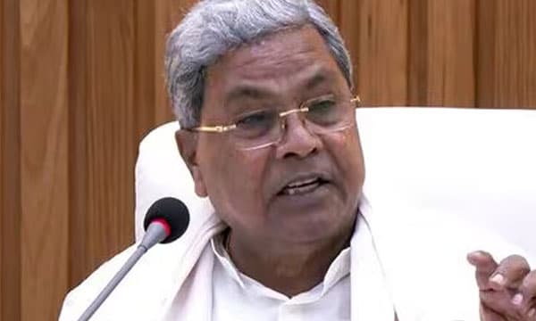 50-60 പേര്‍ കുംഭമേളയില്‍ മരിച്ചിരുന്നു, കര്‍ണാടകാ സര്‍ക്കാര്‍ വിമര്‍ശിച്ചോ? ബാംഗ്‌ളൂര്‍ ദുരന്തത്തില്‍ സിദ്ധരാമയ്യയുടെ പ്രതികരണം