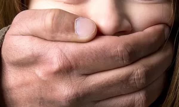 മൂന്നു വയസ്സുകാരിയെ അതിക്രൂരമായി ബലാത്സംഗം ചെയ്തു ; പ്രതിയെ പോലീസ് എന്‍കൗണ്ടര്‍ ചെയ്തു