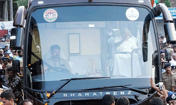 കോഴിക്കോട്-ബംഗളുരു റൂട്ടിലെ നവകേരള ബസില്‍ യാത്രക്കാര്‍ തീരെ കുറവ് ; രാവിലെ 8.30ന് യാത്ര തുടങ്ങുന്ന രീതിയിലായിട്ടും രക്ഷയില്ല...!