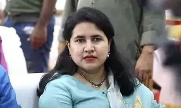 പൊതുതാല്‍പ്പര്യഹര്‍ജി മോശക്കാരിയാക്കാന്‍ ; മുഖ്യമന്ത്രിയുടെ മകളായതിനാല്‍ കേസില്‍പെടുത്താന്‍ നോക്കുന്നെന്ന് വീണ