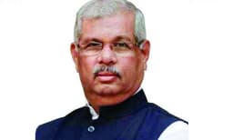 സര്‍വകലാശാലാ ഭരണത്തില്‍ പിടിമുറുക്കാന്‍ ഗവര്‍ണര്‍ നീക്കം തുടങ്ങി