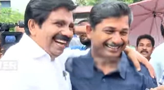 ആദ്യ മണിക്കൂറില്‍ ആറ് ശതമാനം പോളിംഗ് ; മഴയും വോട്ടിംഗ് മെഷീനിലെ തകരാറും വിനയാകുന്നു