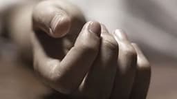 കണ്ണൂരില്‍ യുവതി ആത്മഹത്യ ചെയ്ത സംഭവം ; സുഹൃത്തിനെ പ്രതികള്‍ അഞ്ചുമണിക്കൂര്‍ ആള്‍ക്കൂട്ട വിചാരണ നടത്തി