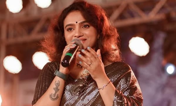 ഒരേ ക്യാപ്‌സ്യൂള്‍ കണ്ട് മടുത്തു! ഈ പോസ്റ്റ് ചില സോ കോള്‍ഡ് സാംസ്‌കാരിക നായകര്‍ക്ക് എതിരെ ഉള്ളതാണെങ്കിലും കൊണ്ടത് മറ്റു ചിലര്‍ക്കാണ്; കൃഷ്ണ പ്രഭ

