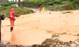 മുണ്ടക്കൈ ഭാഗത്തെ കുത്തൊഴുക്ക് ഉരുള്‍പൊട്ടലല്ല ; മണ്ണിടിച്ചിലെന്ന് ദുരന്തനിവാരണസേനയുടെ പ്രാഥമിക വിവരം