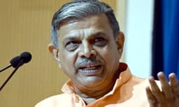 ഭരണഘടനയുടെ ആമുഖത്തില്‍നിന്ന് സോഷ്യലിസ്റ്റ്, മതേതരത്വം എന്നീ പദങ്ങള്‍ ഒഴിവാക്കണമെന്ന് ആര്‍എസ്എസ്