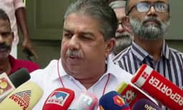 ബിജെപി നേതാവിന്റെ സിനിമക്ക് പോലും പേര് പ്രശ്‌നമാണ്; മറ്റുള്ളവയുടെ സ്ഥിതി പറയാനാകുമോയെന്ന് സജി ചെറിയാന്‍