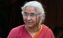 'ദേശവിരുദ്ധ' മേധാപട്ക്കര്‍ പങ്കെടുത്തതില്‍ ബിജെപി പ്രതിഷേധം ; പാര്‍ലമെന്ററി പാനല്‍ മീറ്റില്‍ നിന്നും ഇറങ്ങിപ്പോയി