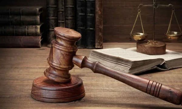 നാടുകടത്തിയ പാക് സ്വദേശിനി വീട്ടമ്മയെ തിരികെ എത്തിക്കാനാകില്ല ; സിംഗിള്‍ ബെഞ്ച് ഉത്തരവ് സ്‌റ്റേ ചെയ്ത് ജമ്മു കശ്മീര്‍ ഹൈക്കോടതി