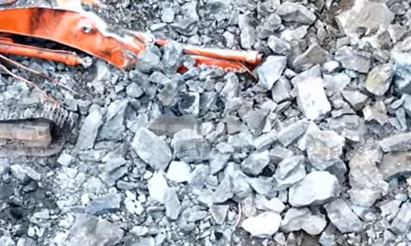 ക്വാറി അപകടത്തില്‍പ്പെട്ട തൊഴിലാളിക്കായുള്ള തിരച്ചില്‍ താല്‍ക്കാലികമായി നിര്‍ത്തി