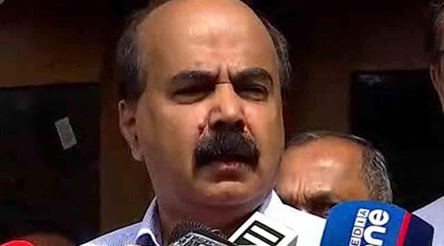 ചോദ്യങ്ങളോട് പ്രകോപിതനായി വി.സി. മോഹന്‍ കുന്നുമ്മേല്‍ ; ഭാരതാംബയെക്കുറിച്ച് ചോദിച്ചപ്പോള്‍ ഇറങ്ങിപ്പോയി  