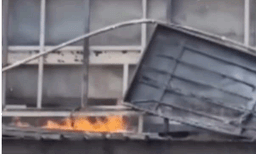 തായ്‌ലൻഡ്-കംബോഡിയ അതിർത്തിയിൽ വൻ സംഘർഷം, സൈനികർ ഏറ്റുമുട്ടി, വ്യോമാക്രമണം; അതിർത്തി അടച്ച് തായ്‌ലൻഡ്