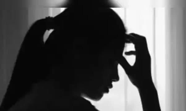 എച്ച്‌ഐവി പോസിറ്റീവ് ആയ പെണ്‍കുട്ടി കൂട്ടബലാത്സംഗത്തിന് ഇരയാക്കി ; നിര്‍ബ്ബന്ധിച്ച് ഗര്‍ഭഛിദ്രവും നടത്തി