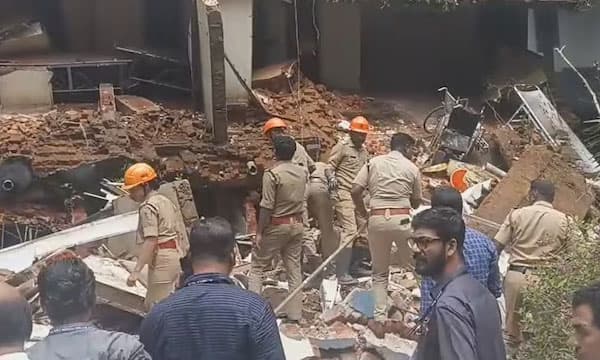 കോട്ടയം മെഡിക്കല്‍ കോളേജിലെ അപകടം ; ഒരപാകതയുമില്ല, ആര്‍ക്കും പരിക്കില്ലാതെ കളക്ടറുടെ റിപ്പോര്‍ട്ട് 