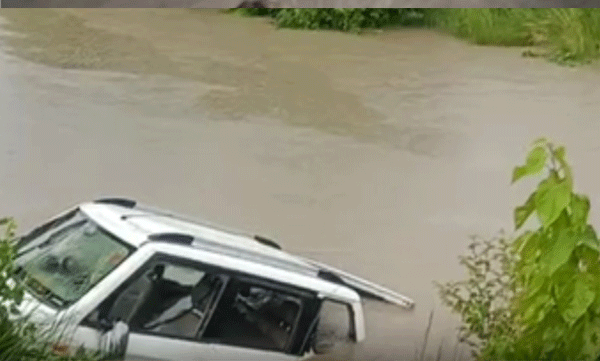 ഉത്തർപ്രദേശിൽ  കാർ കനാലിലേക്ക് മറിഞ്ഞു; 11 പേർക്ക് ദാരുണാന്ത്യം , 4 പേർക്ക് പരിക്കേറ്റു